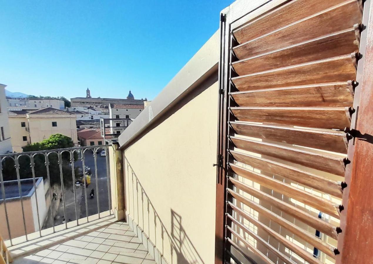Terrace With View Attic In Old Town Ballarhome Palermo Exterior photo